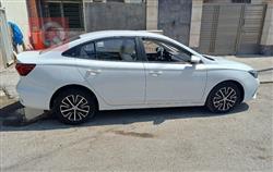 MG 5 Plus